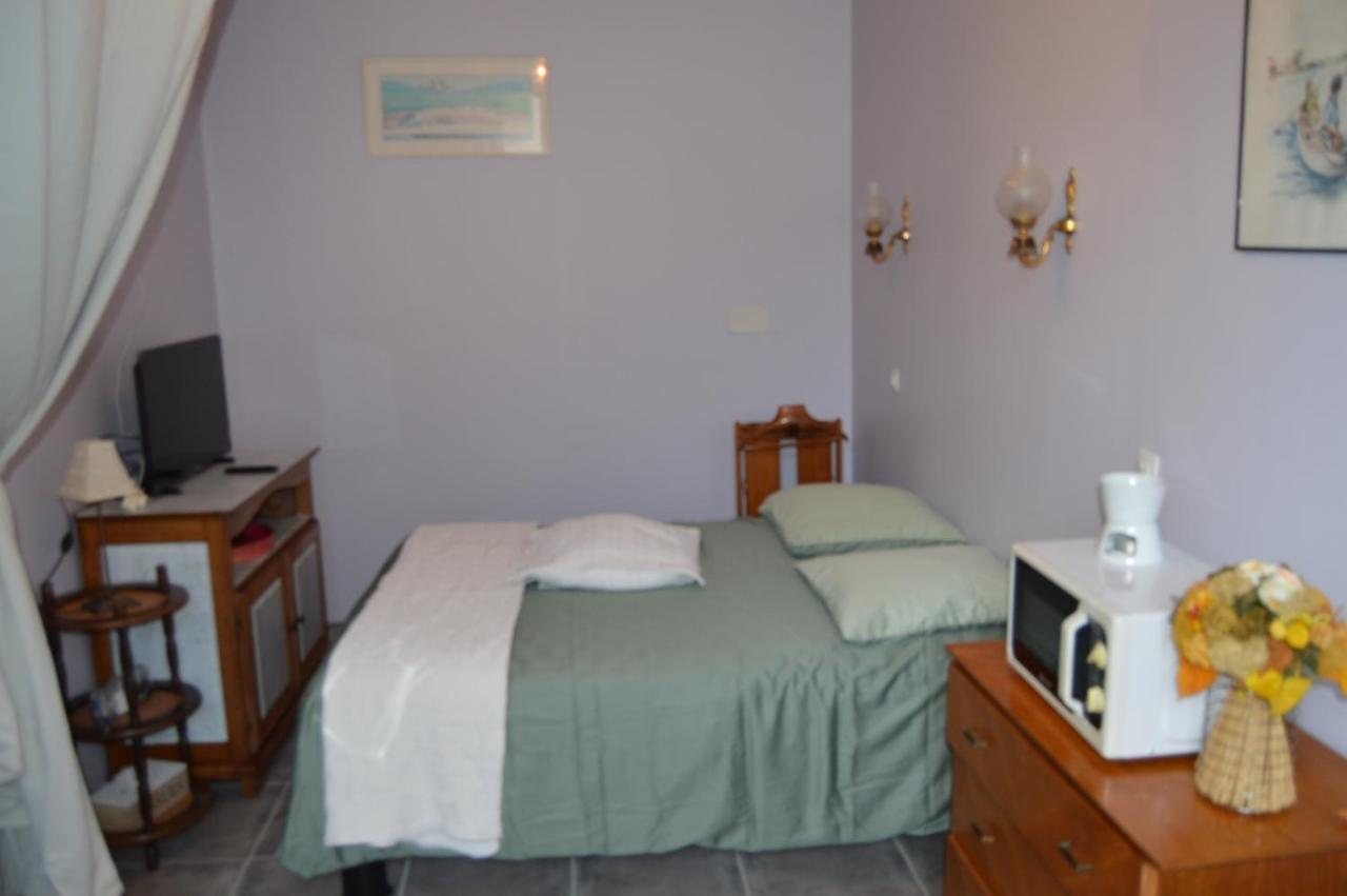 Chambre Charentaise Vars  Экстерьер фото